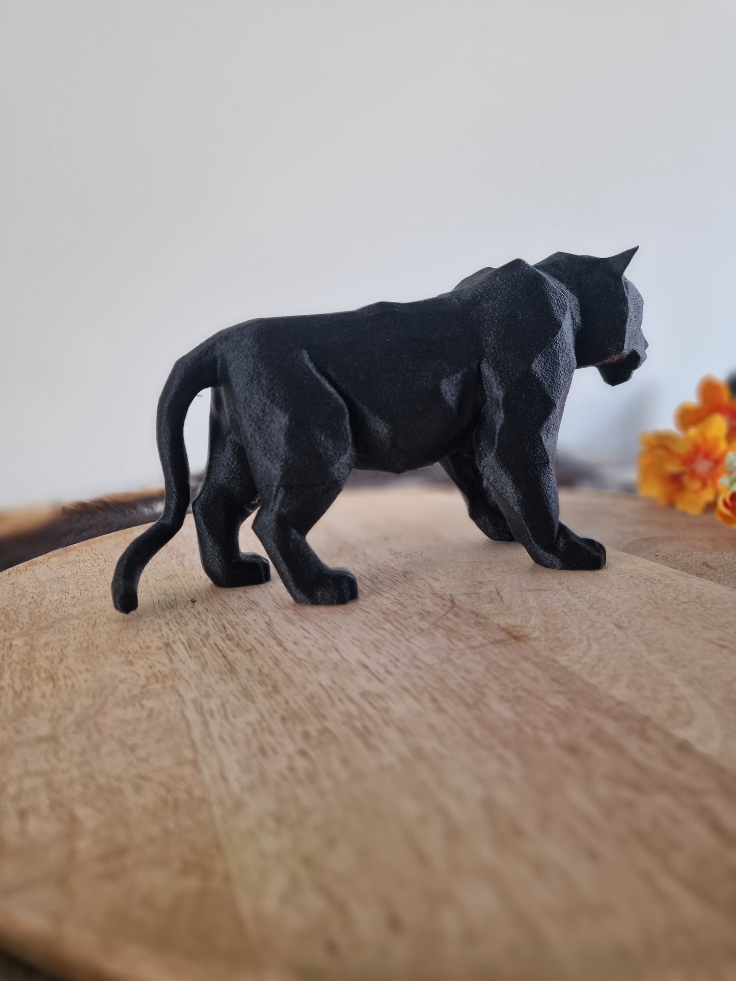 Tiger Figurine - 25x8x13 cm